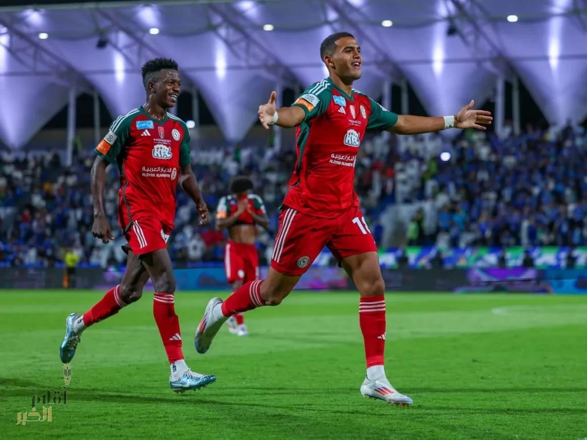 الاتفاق يتصدر بنقاط الفتح والرائد يكتسح الفيحاء بخماسية 
