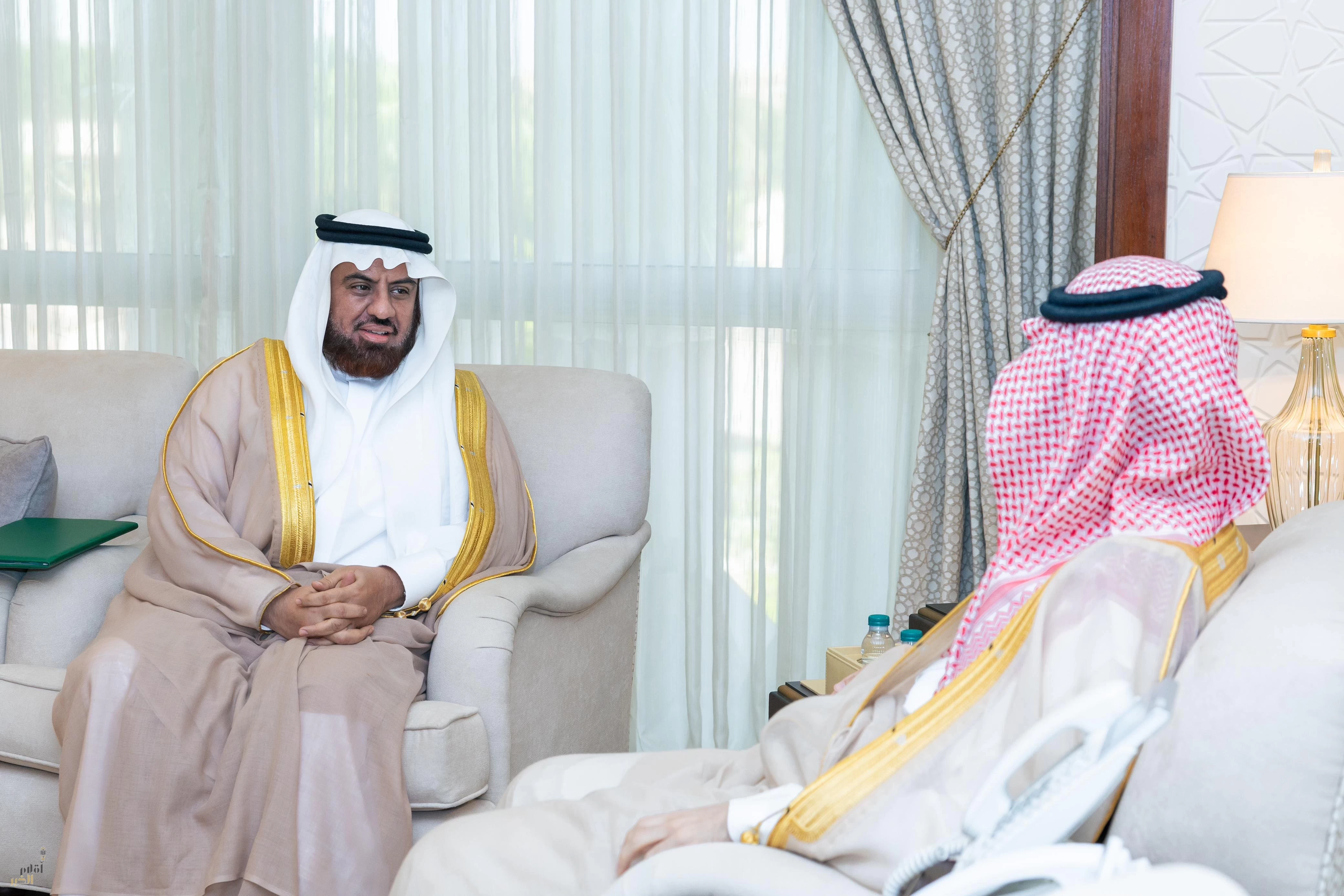 نائب أمير الشرقية يستقبل مدير عام فرع وزارة الشؤون الإسلامية والدعوة والإرشاد