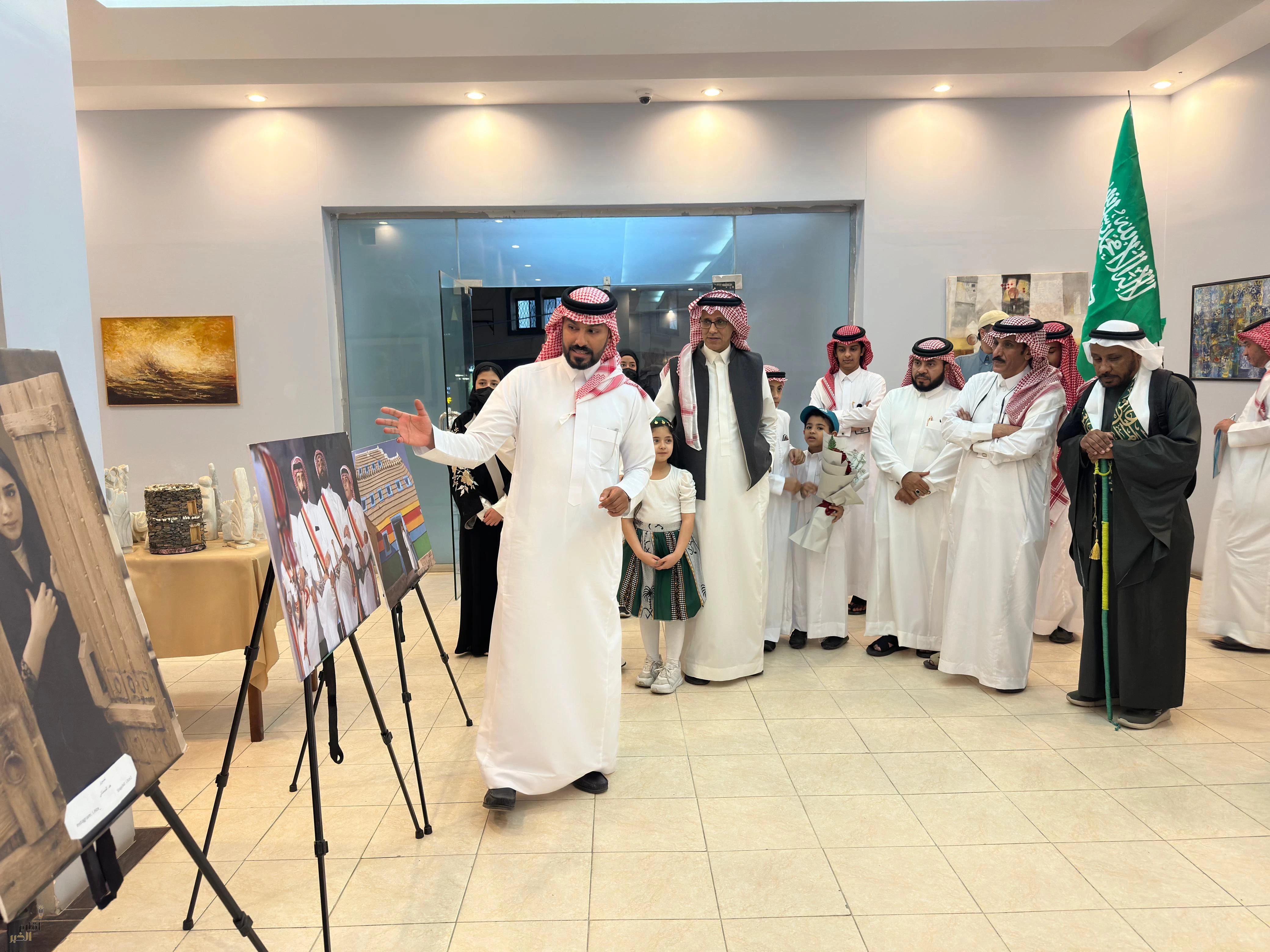 فنون أبها تحتفي باليوم الوطني 94 أمسية شعرية وفنية متكاملة