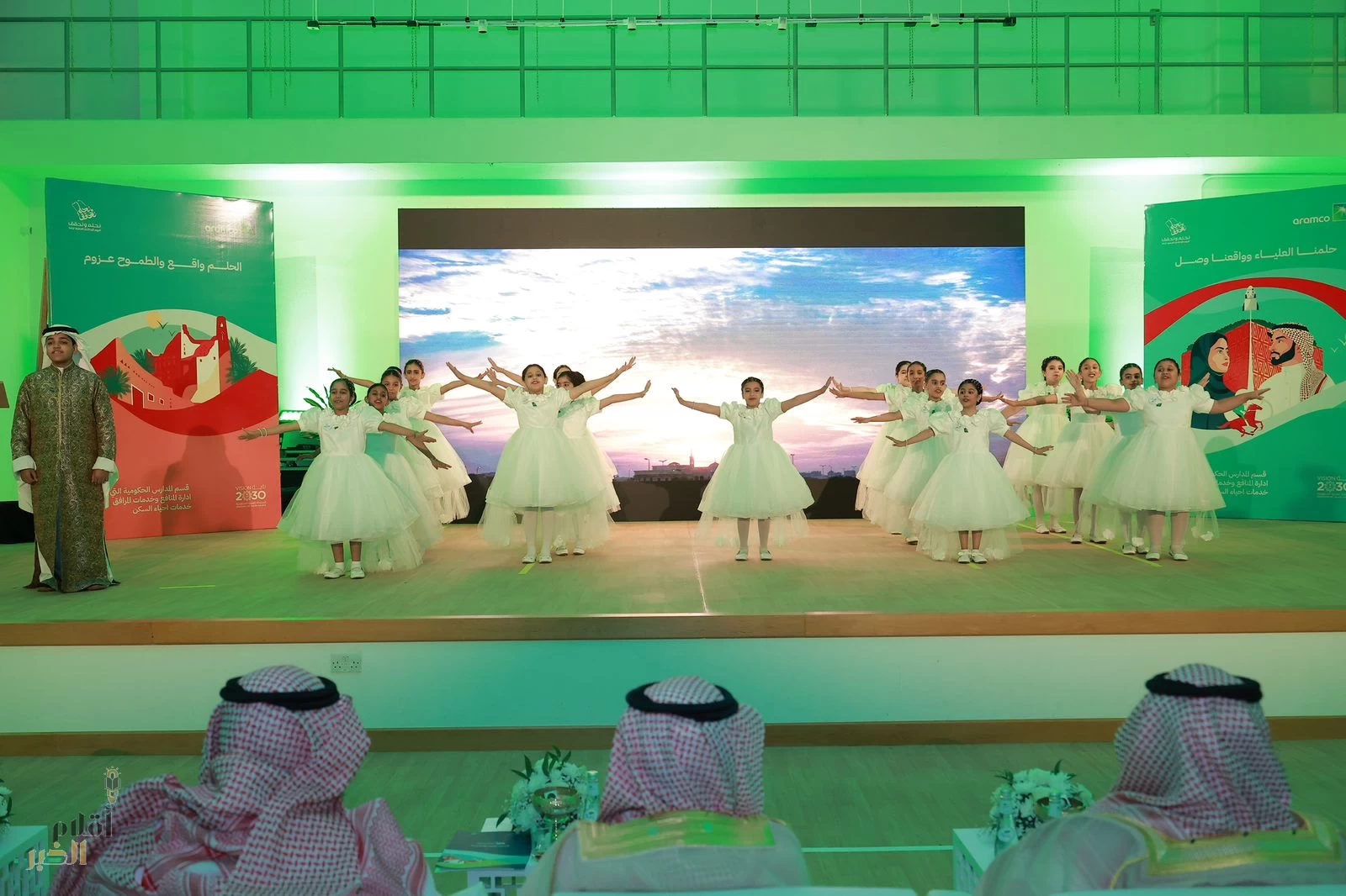 وكيل المحافظة يشهد احتفال تعليم المحافظة باليوم الوطني الـ 94