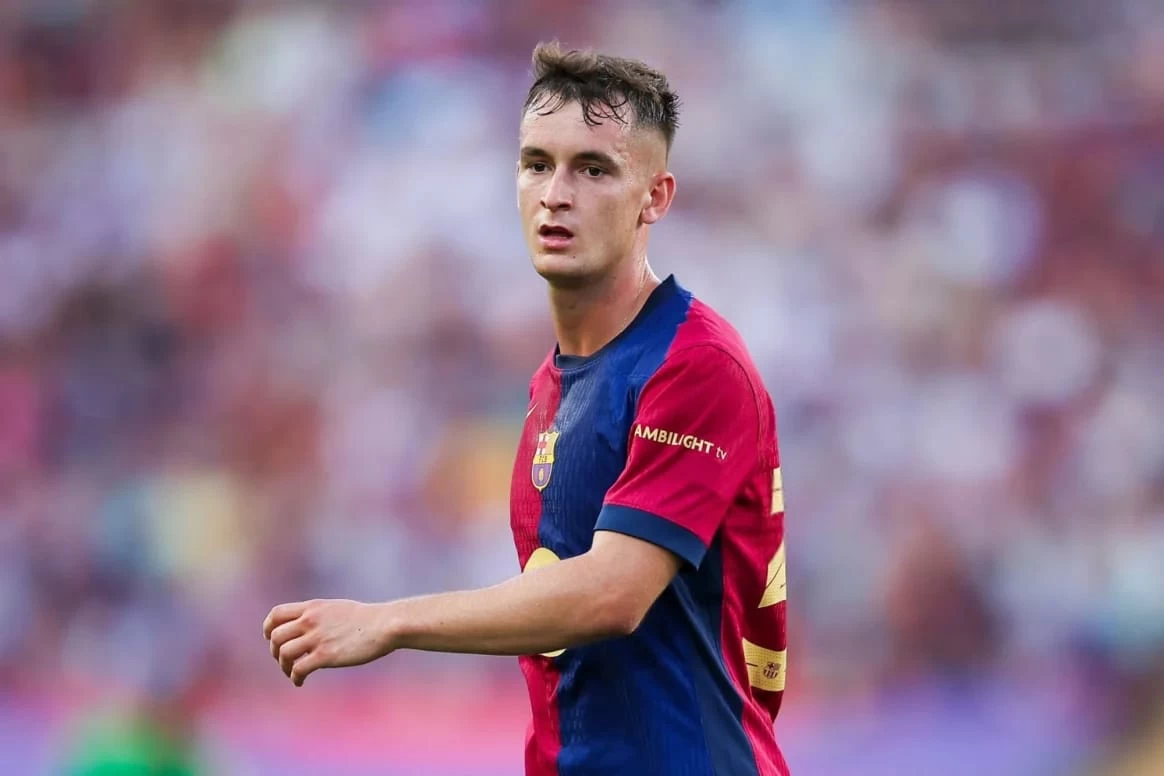 نجم برشلونة يدخل دائرة اهتمامات أندية دوري روشن 