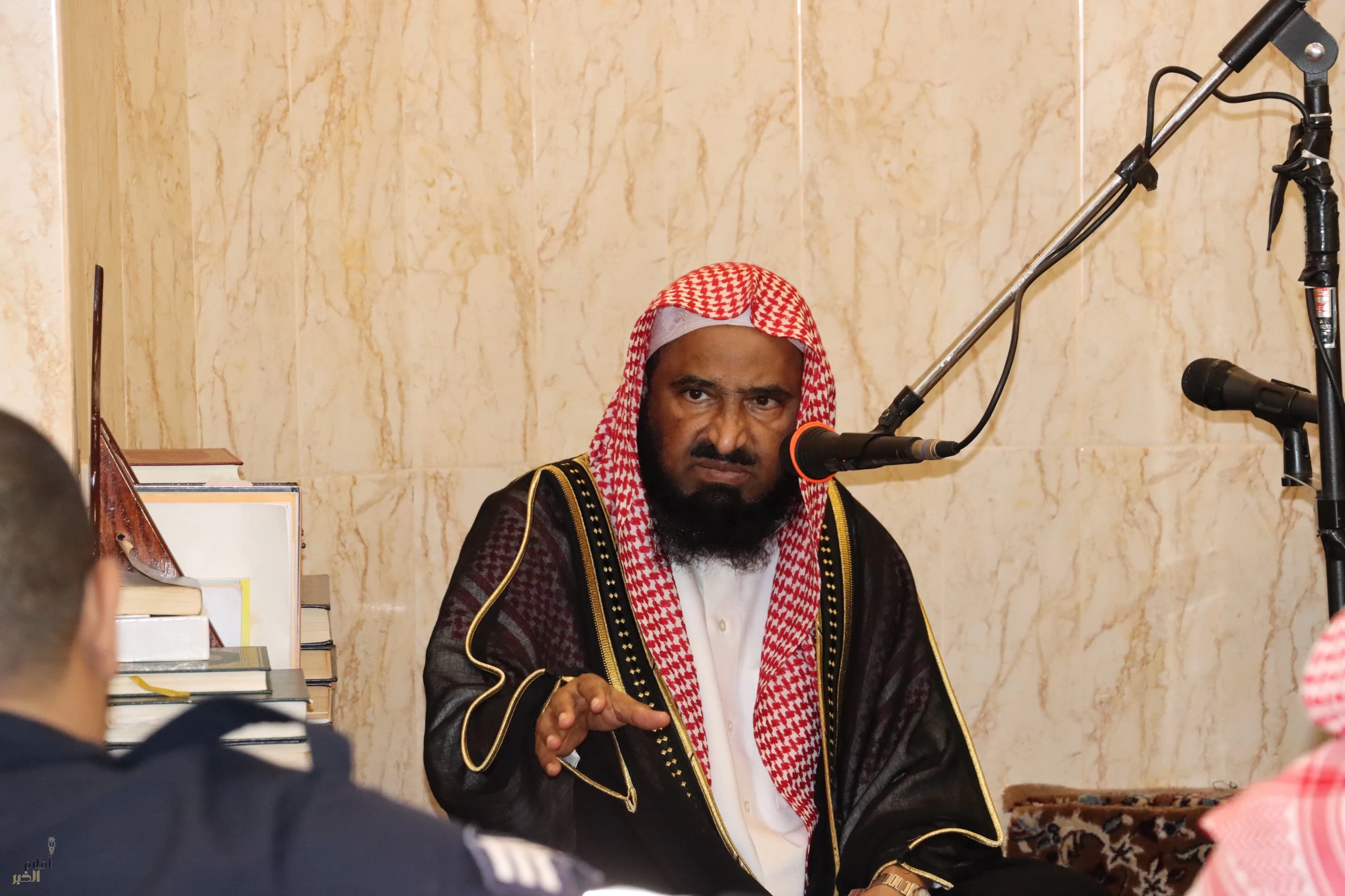 "عضو هيئة كبار العلماء"البصيلي":يلتقي منسوبي مراكز وادارات الدفاع المدني بمنطقة عسير"