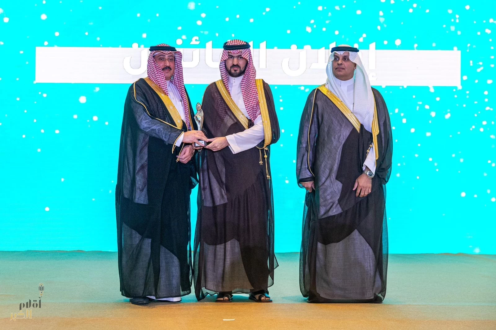 نائب أمير الشرقية يكرم الفائزين من القطاع الصحي الخاص بجائزة " أميز 2024 "