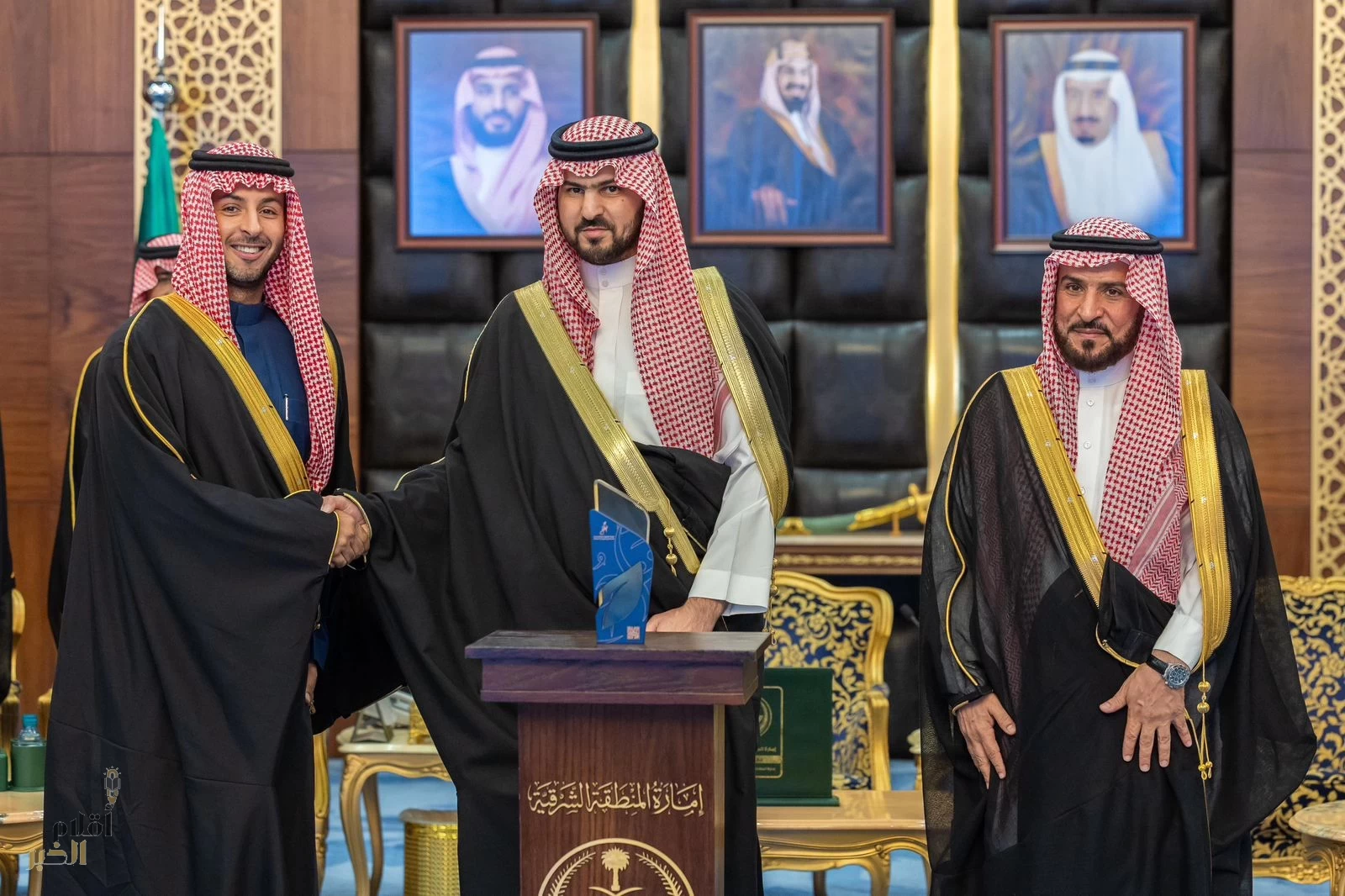 نائب أمير الشرقية يكرم الطلاب والطالبات المتفوقين في جميع المراحل الدراسية من مستفيدي "تراحم"