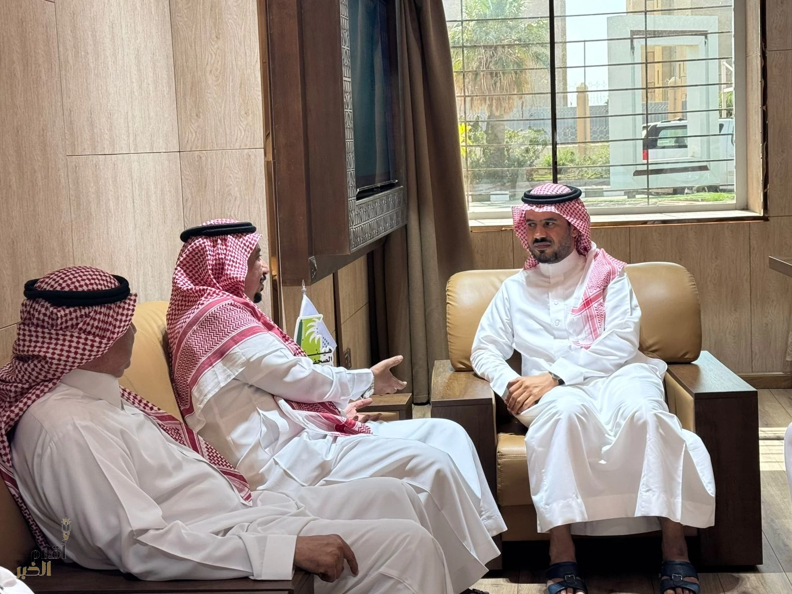 مدير هيئة الصحفيين السعوديين بجازان يلتقي بمدير عام التعليم في المنطقة