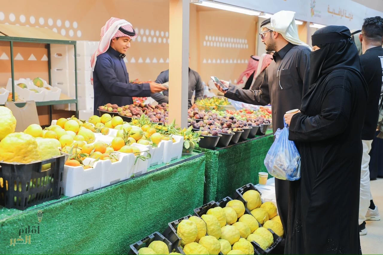 20 صنفًا من أجود أنواع الحمضيات تُزيّن مهرجان الحريق بحضور أكثر من 262 ألف زائر