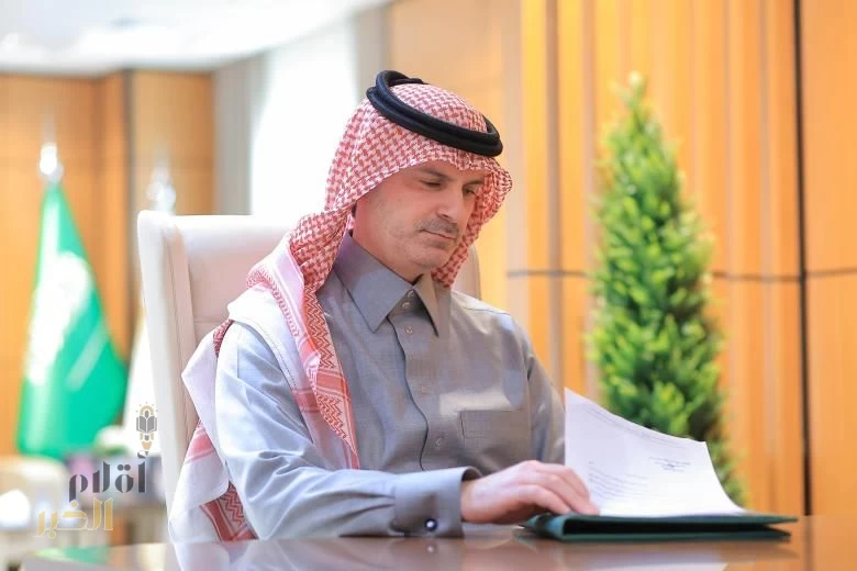 رئيس جامعة الجوف يصدر عددًا من التكليفات الإدارية