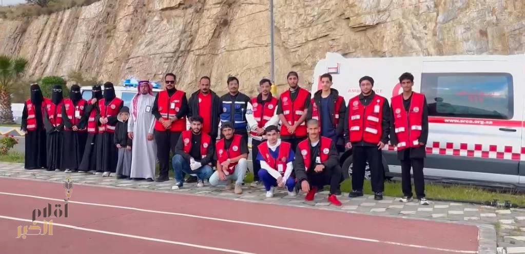 هيئة الهلال الأحمر السعودي تنفذ مبادرة “الباحة الخضراء” بالتعاون مع بلدية المندق