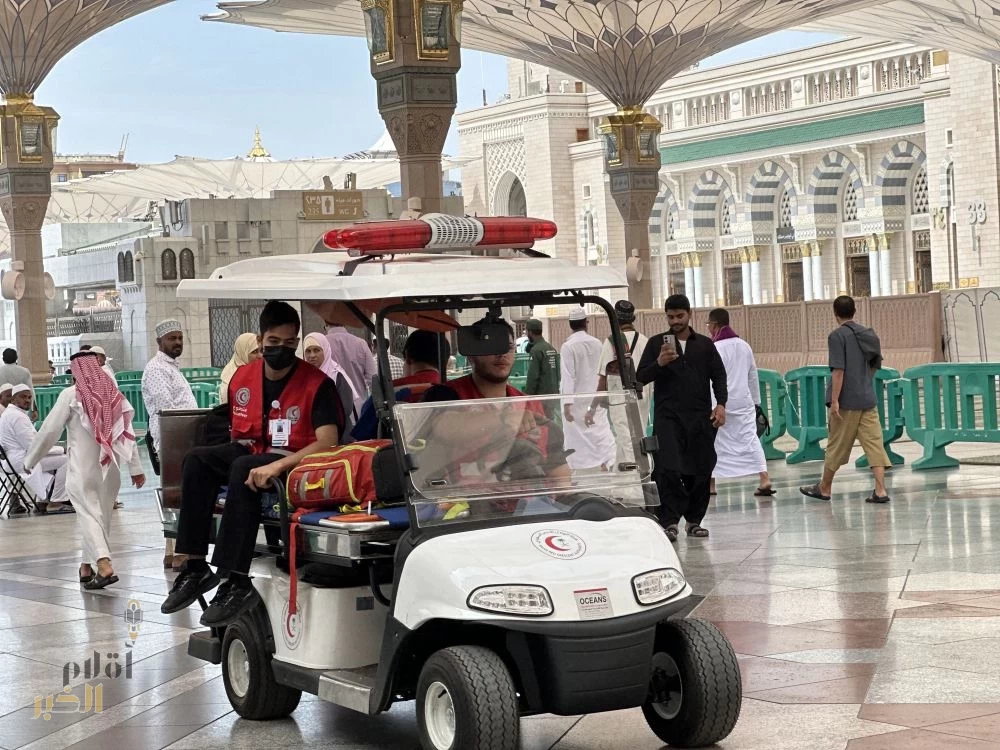الهلال الأحمر ينقذ حياة معتمر بالمسجد النبوي بعد تعرضه لسكتة دماغية