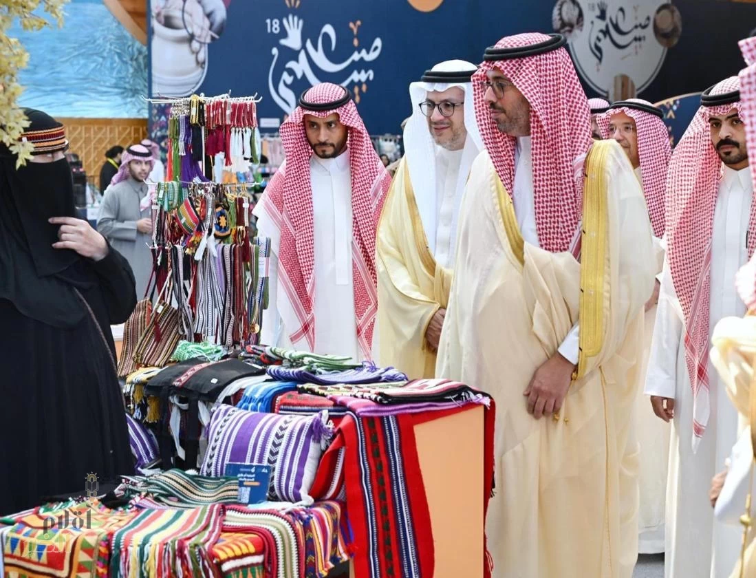 مُحَافِظ جدة يفتتح معرض "صنع بيدي" الـ18 للمشاريع الصغيرة