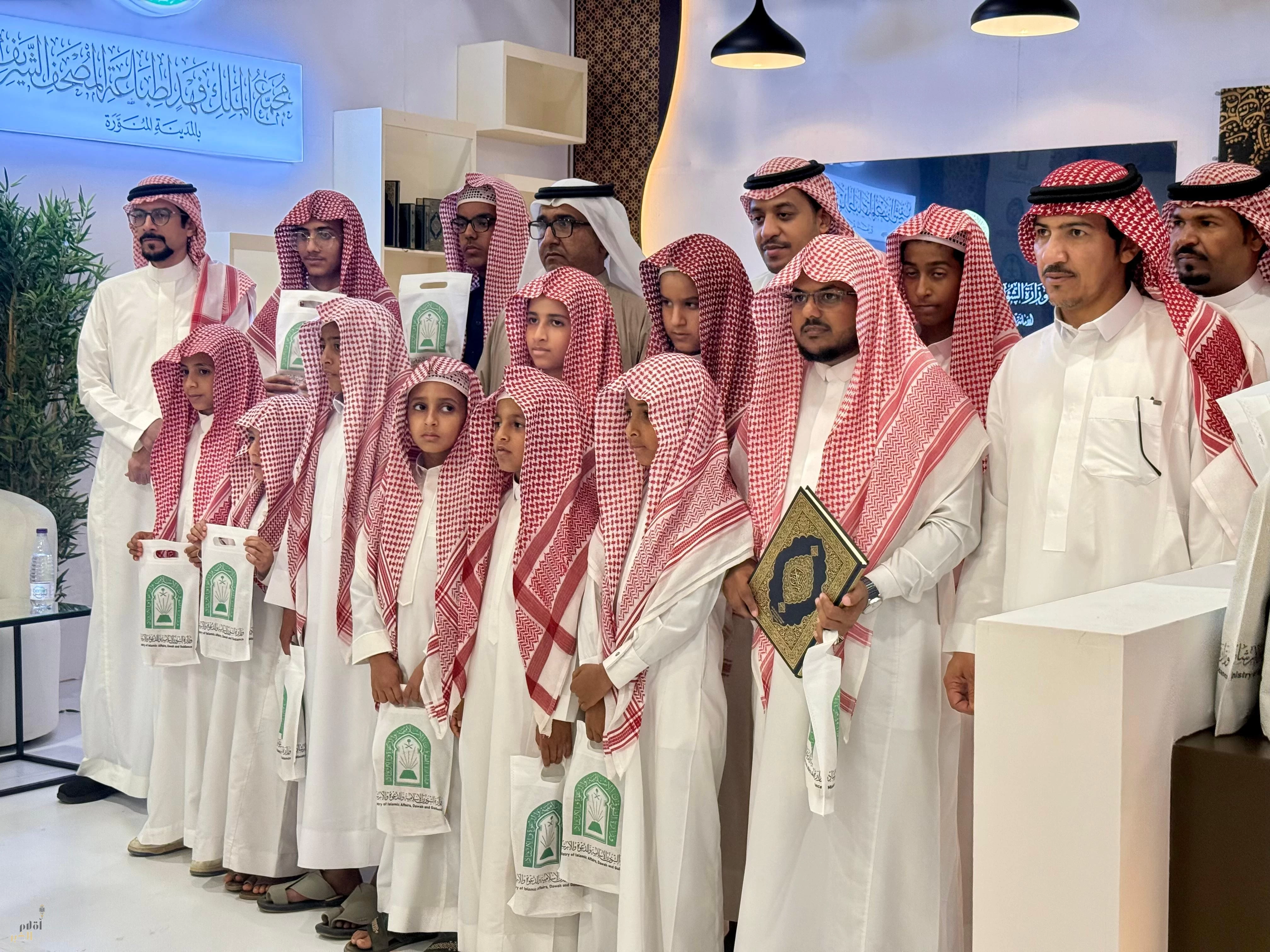 معرض القرآن الكريم يواصل استقبال زواره ومرتاديه لليوم الخامس