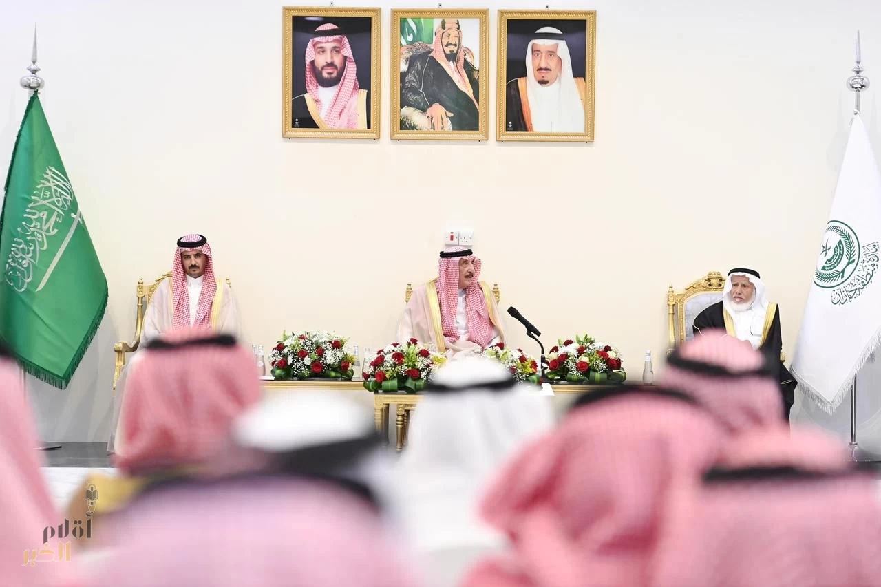أمير جازان يلتقي مشايخ وأهالي بني مالك