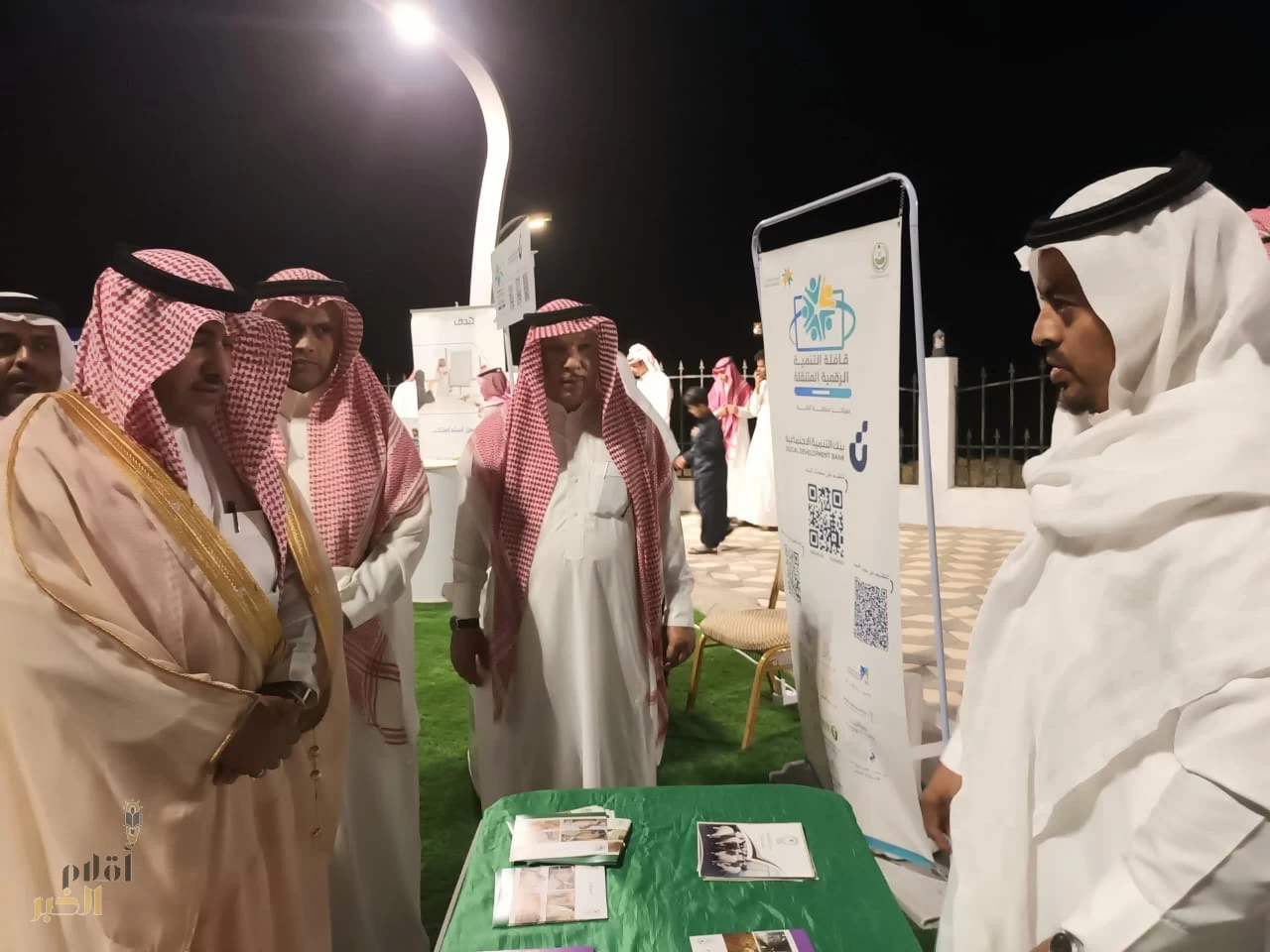 محافظ قلوة يطّلع على سير أعمال قافلة التنمية الرقمية بمركز وادي ريم