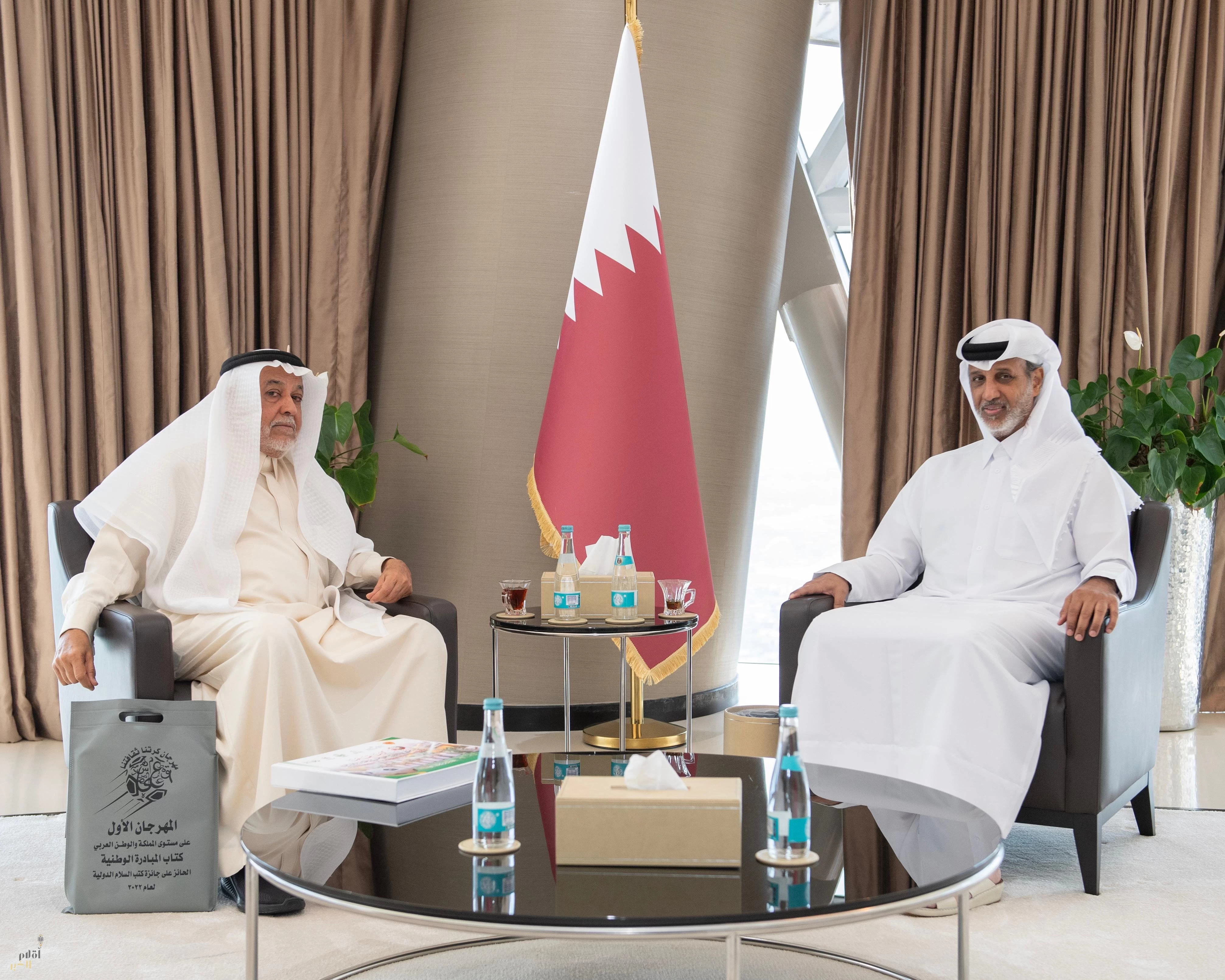 وزير الرياضة القطري يهنئ الياقوت بفوز مبادرة كرتنا ثقافتنا بجائزة الثقافة الرياضية العربي