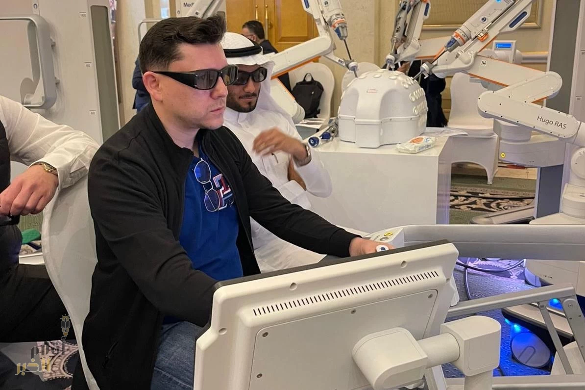 تدريب الأطباء على اجراء جراحات السمنة باستخدام الروبوت