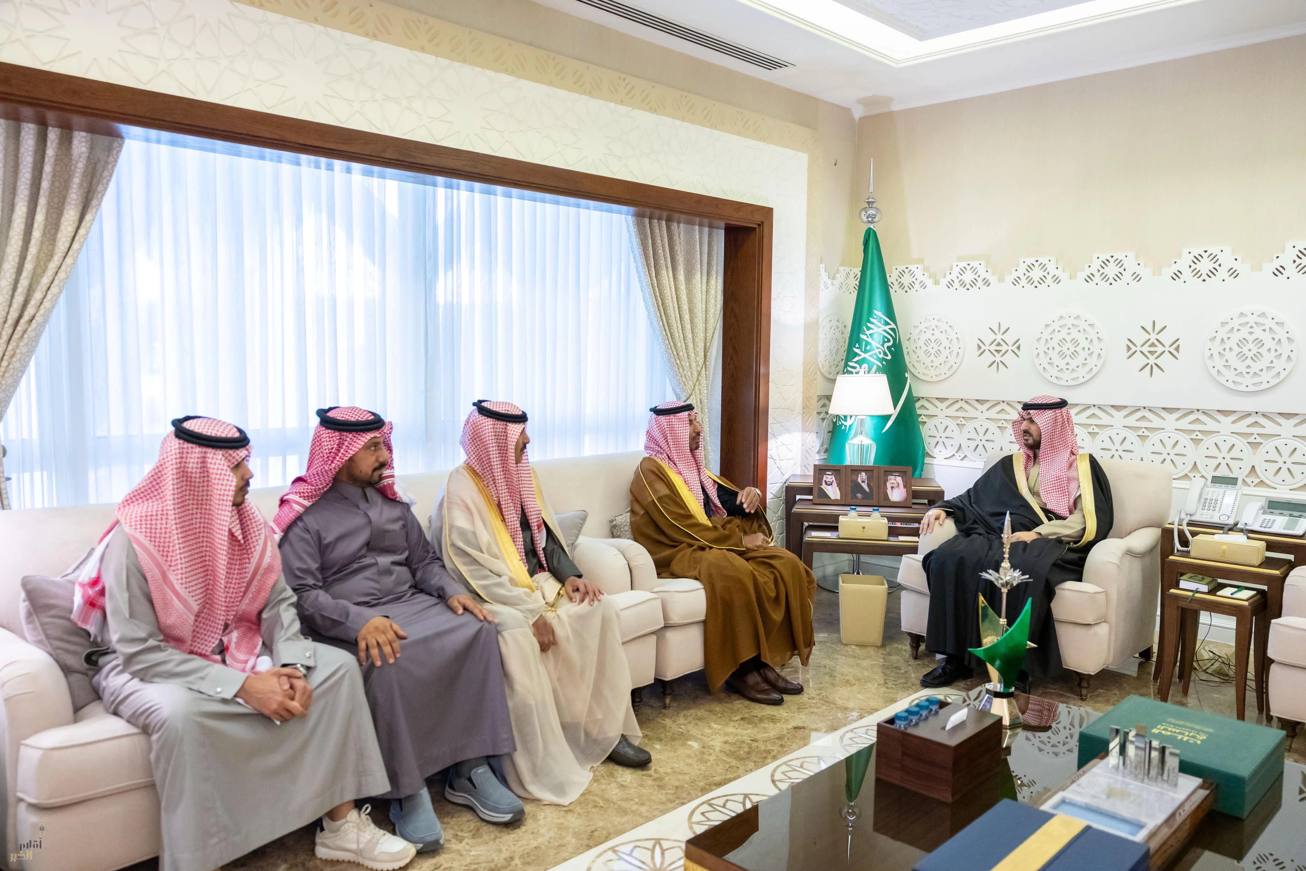 سمو نائب أمير الشرقية يستقبل الفائز بجائزة (شلفا ) ولي العهد