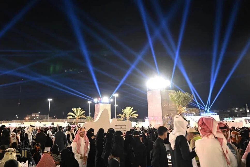 احتفالات أهالي أبها بـ “يوم التأسيس”: مسيرات شعبية وفعاليات تراثية تنبض بالفخر الوطني