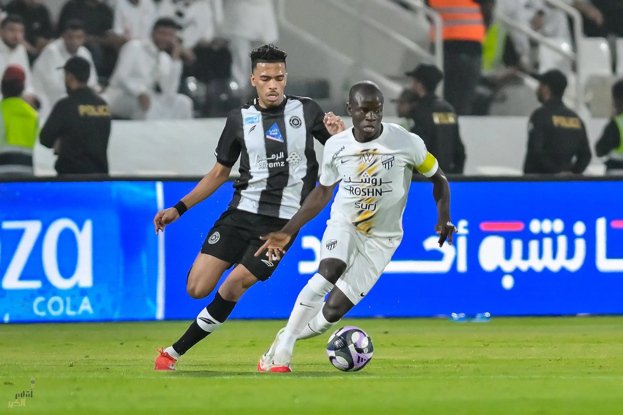 بطل الدوري يسقط الشباب في معقل الليوث