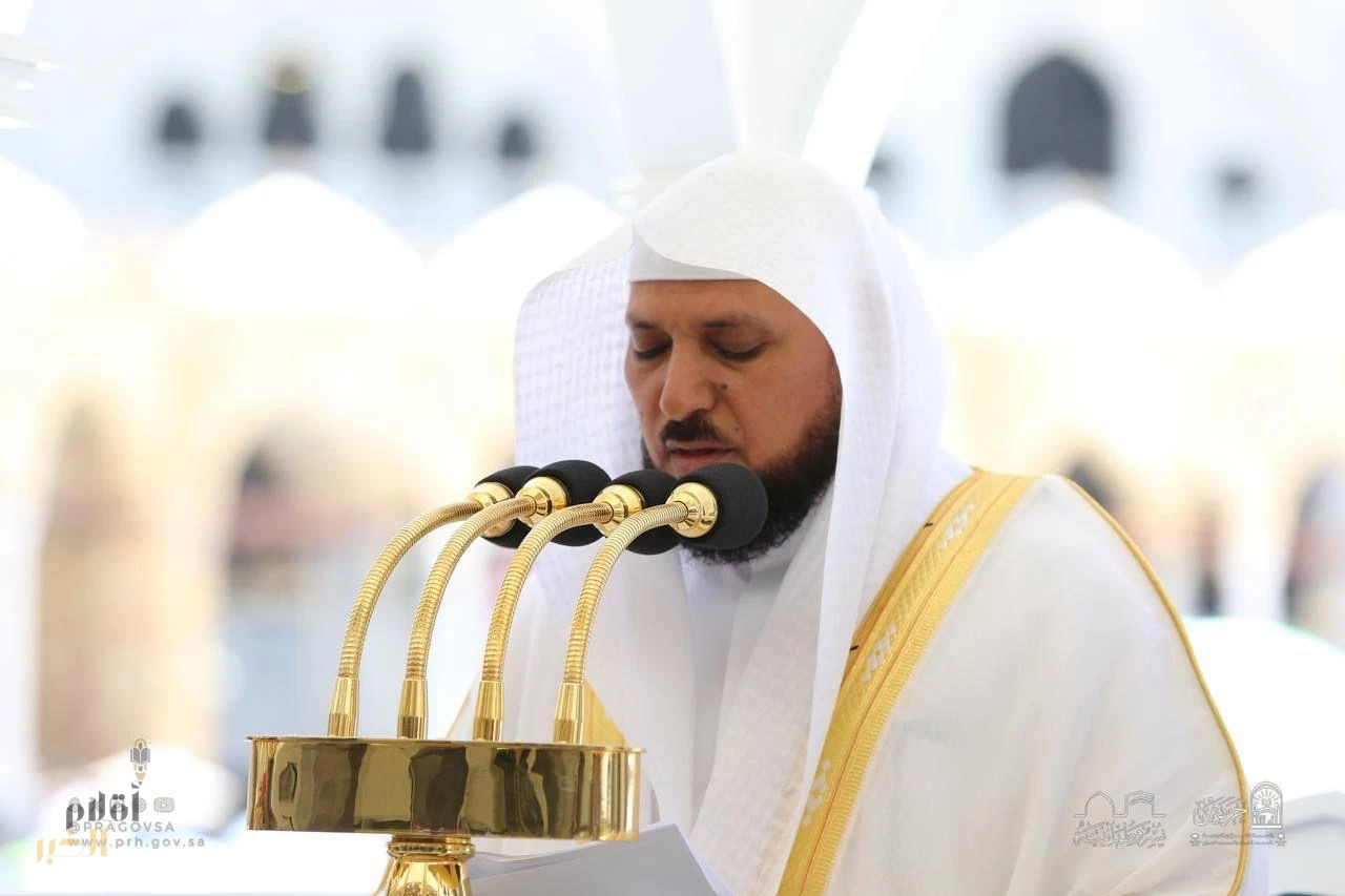 المعيقلي في خطبة الجمعة بالمسجد الحرام: “عشر ذي الحجة أفضل أيام العام، إذ تجتمع فيها من العبادات ما لا يجتمع في غيرها.”