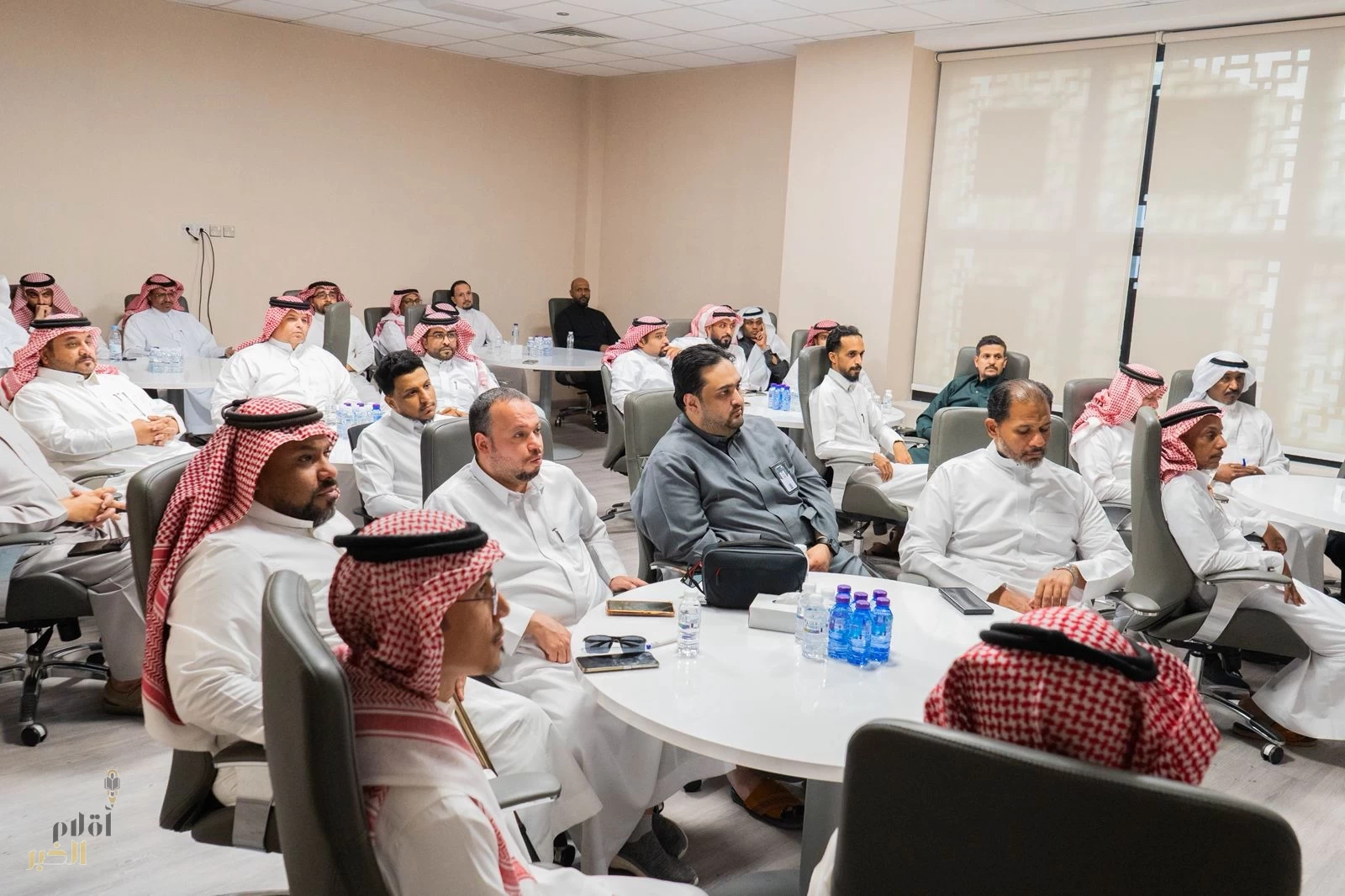الحج والعمرة" و"أمّ القُرى" تنظِّمان برنامجًا لتدريب العاملين في خدمة ضيوف الرحمن