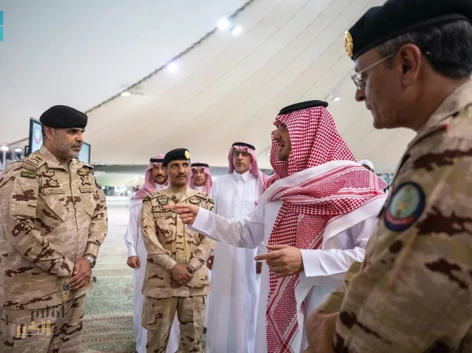 الأمير عبدالعزيز بن سعود يقف على جاهزية قوات الطوارئ الخاصة المشاركة في موسم الحج