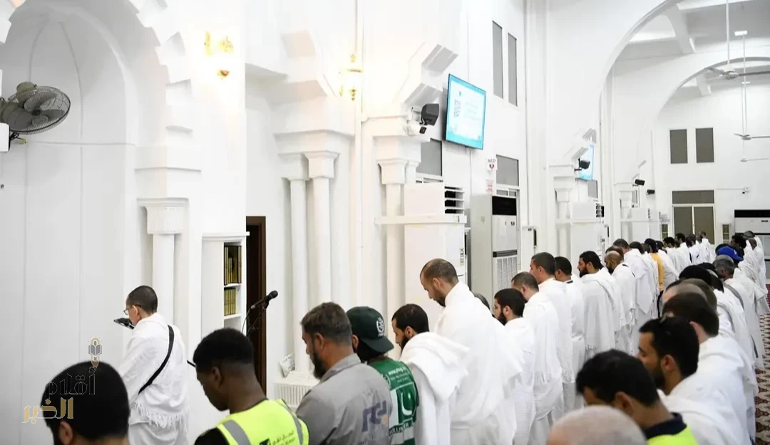 "المشعر الحرام" بمزدلفة يشهد أداء الحجاج لصلاتي المغرب والعشاء في خدمات متكاملة