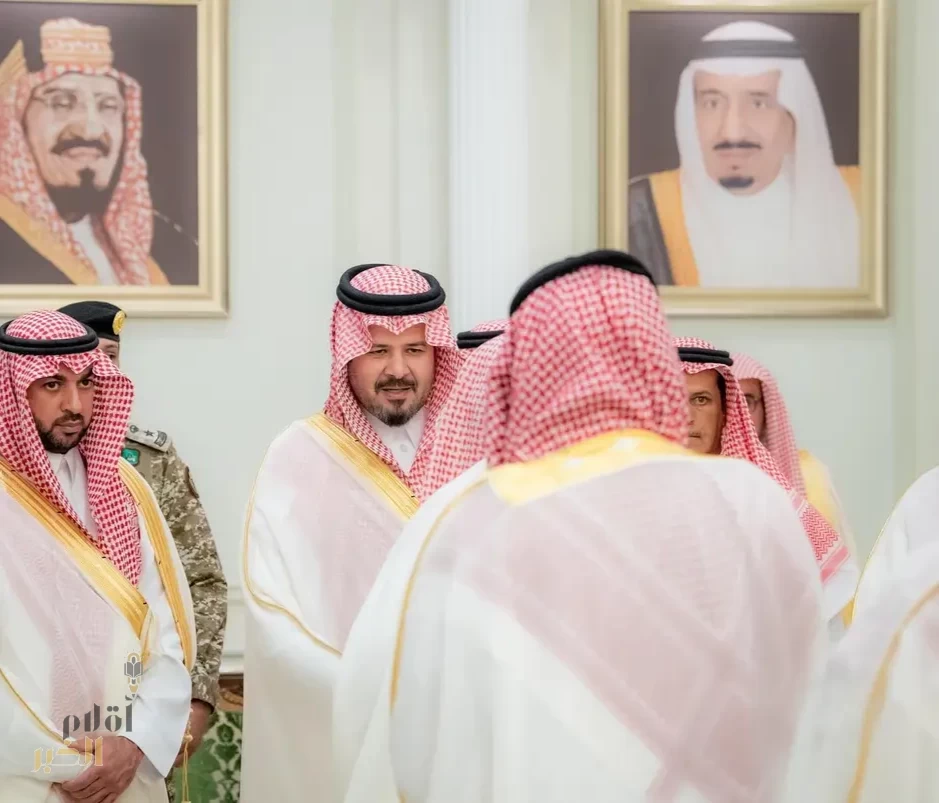 أمير منطقة المدينة المنورة يستقبل المهنئين بعيد الأضحى