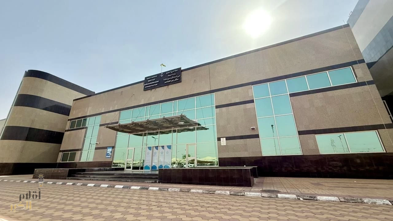 تدخل جراحي دقيق يُنهي معاناة مريض من ثقب مركزي في طبلة الأذن بمستشفى جنوب القنفذة