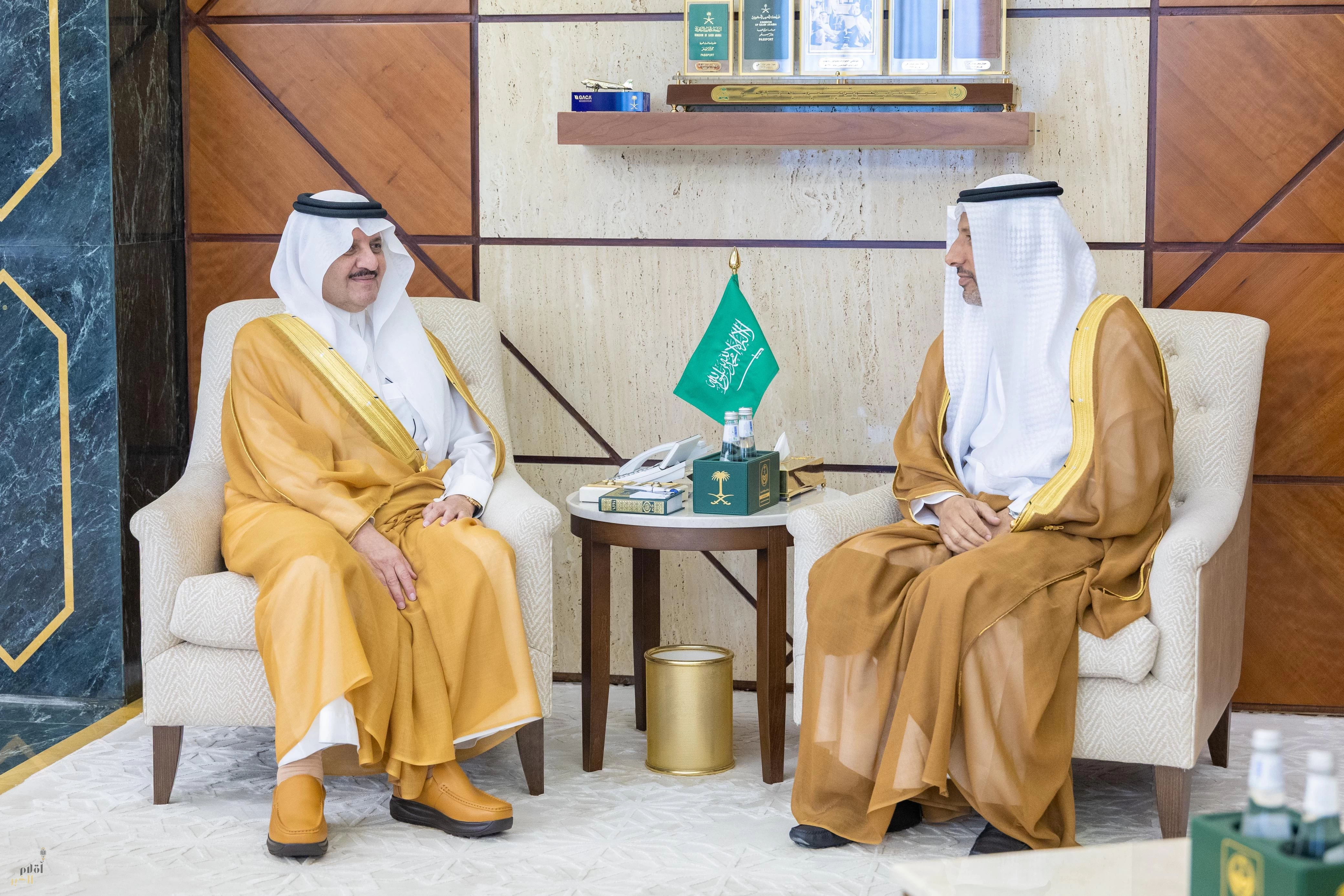 أمير الشرقية يستقبل رئيس وأعضاء مجلس إدارة جمعية تعافي