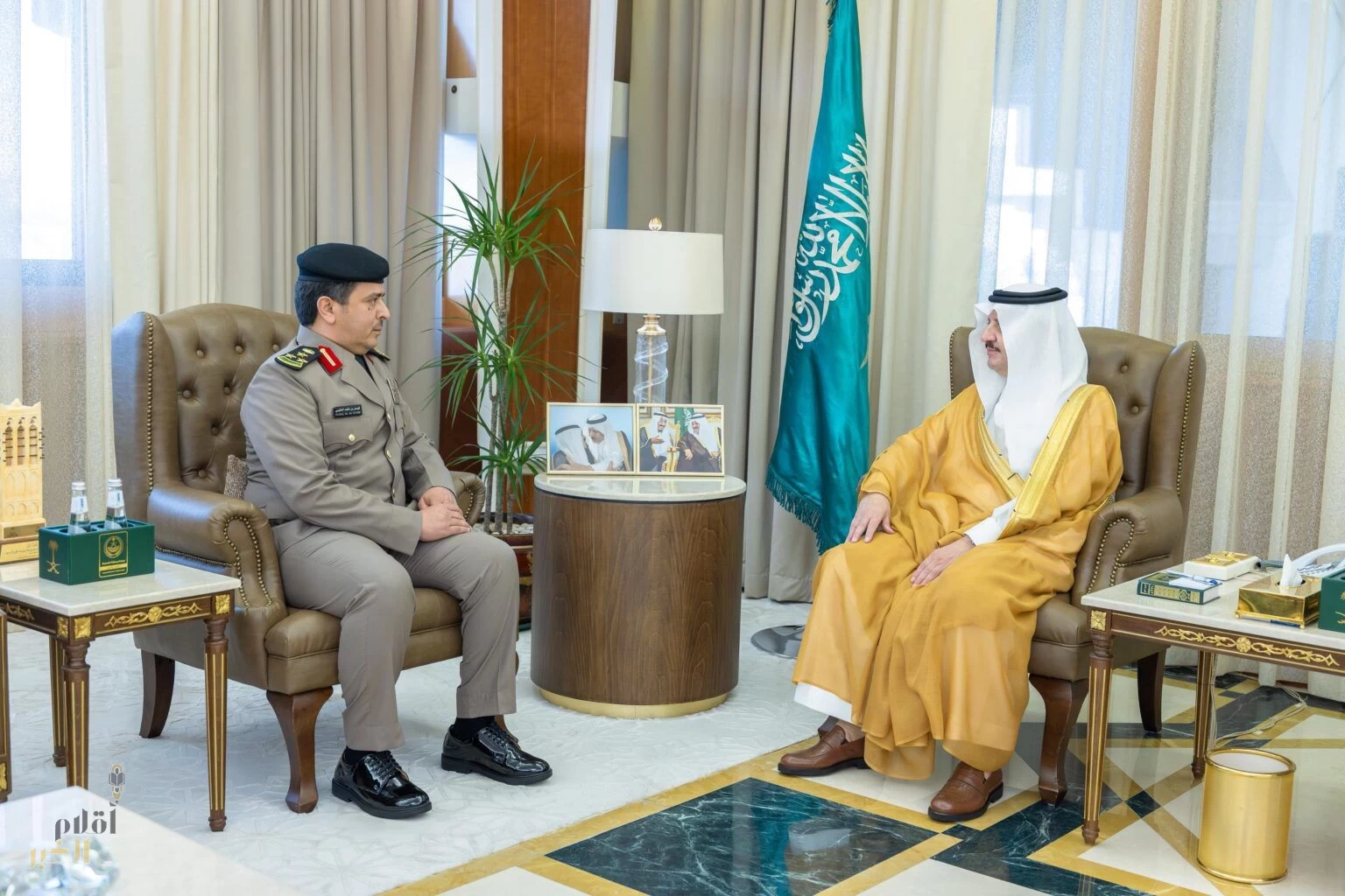 أمير الشرقية يكرّم المتميزين في مكافحة المخدرات ويشيد بجهودهم الأمنية