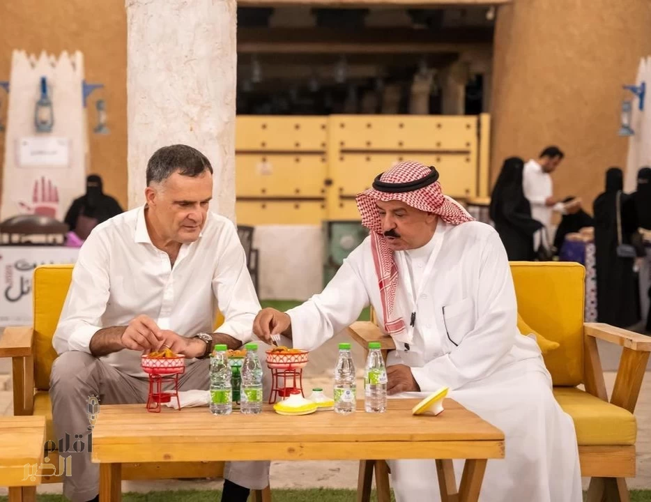 سفير الاتحاد الأوروبي لدى المملكة يزور فعاليات مهرجان بيت حائل 2025