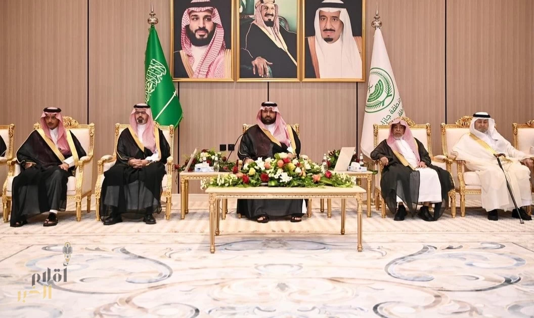 أمير جازان ونائبه يلتقيان مشايخ وأهالي محافظة ضمد ويطّلعان على مشروعاتها التنموية
