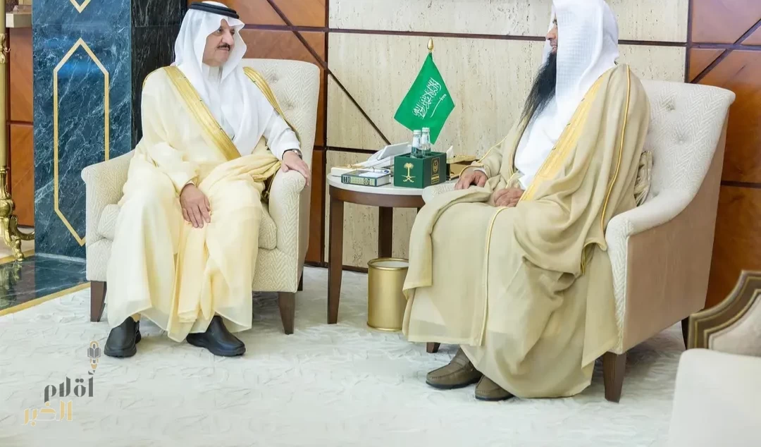 أمير الشرقية يستقبل مدير "فرع الإفتاء" بالمنطقة