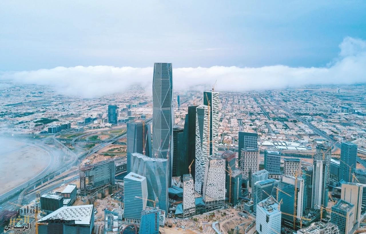 أمطار رعديّة غزيرة وسيول متوقعة على عدة مناطق بالمملكة