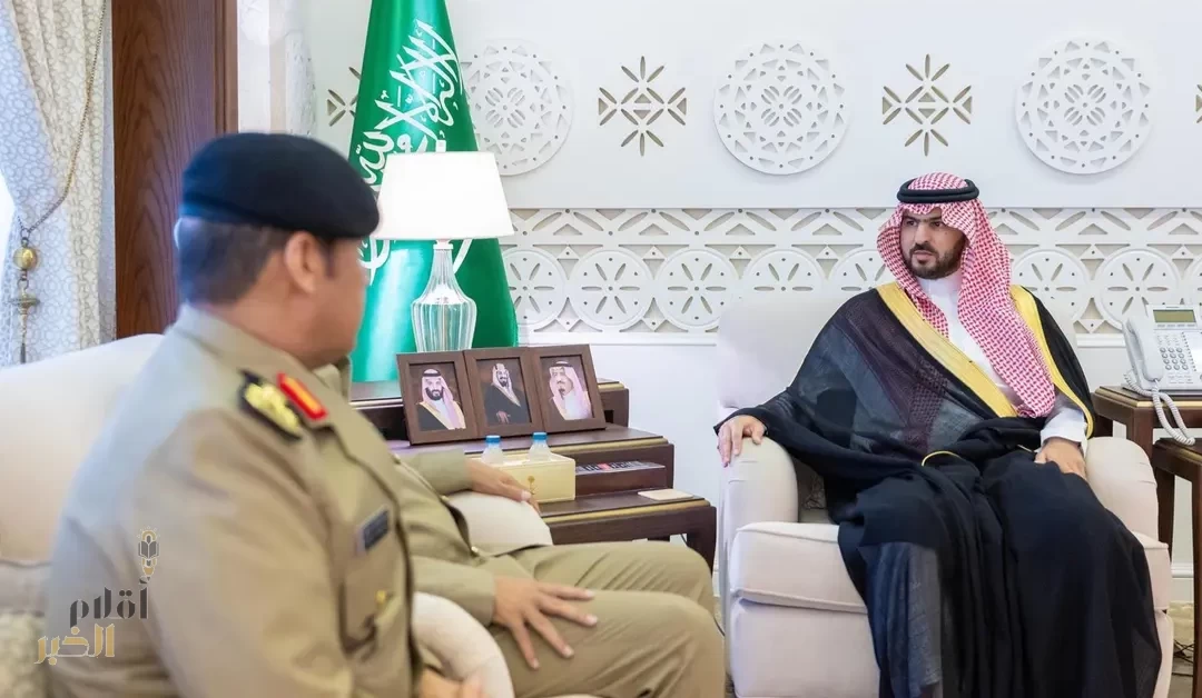 نائب أمير المنطقة الشرقية يستقبل قائد قوة أمن المنشآت بالمنطقة