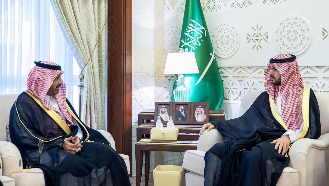 نائب أمير الشرقية يتسلَّم التقرير السنوي لأعمال فرع هيئة الهلال الأحمر بالمنطقة