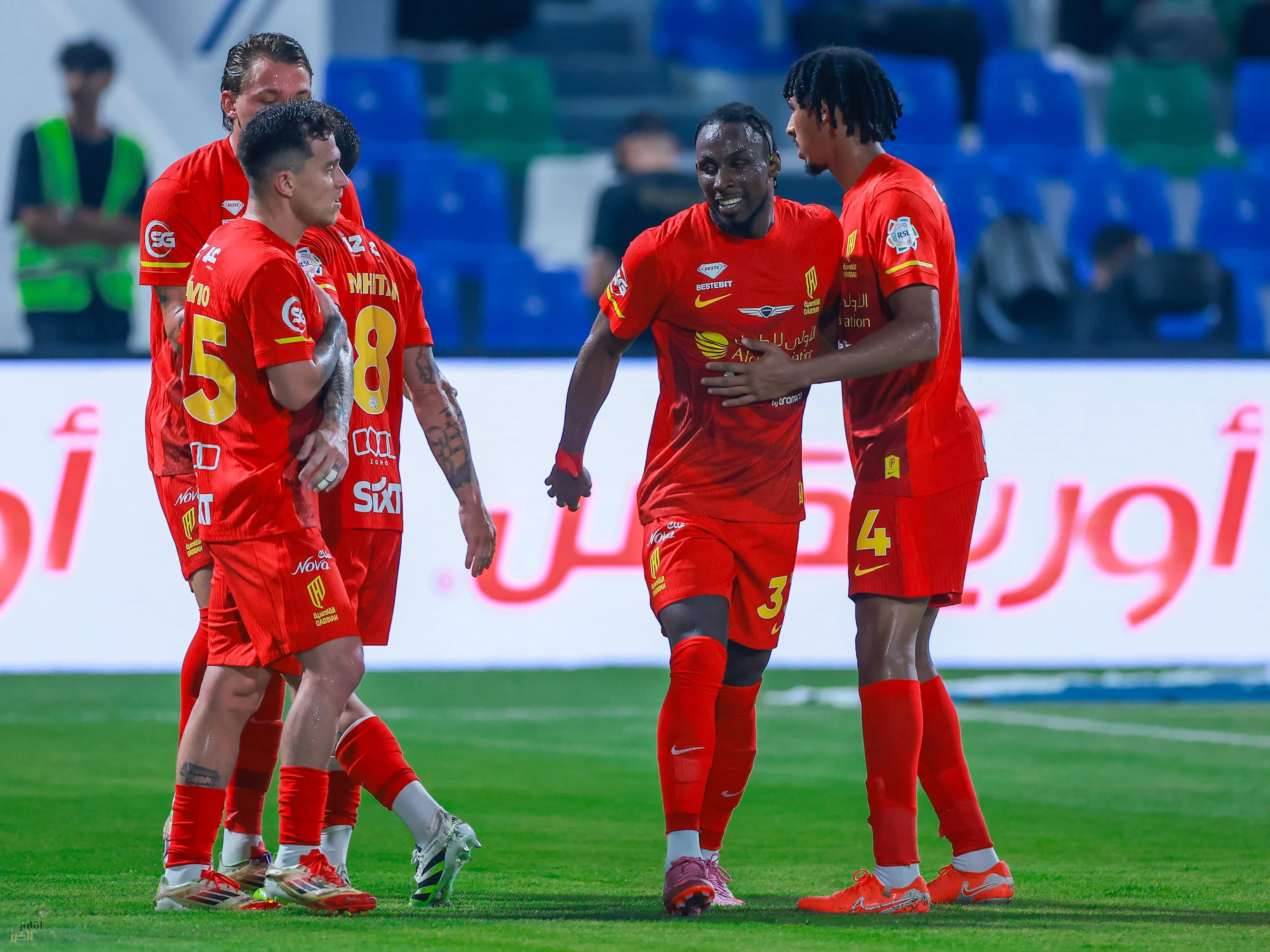 القادسية يكسب الفتح ويقفز لوصافة الدوري