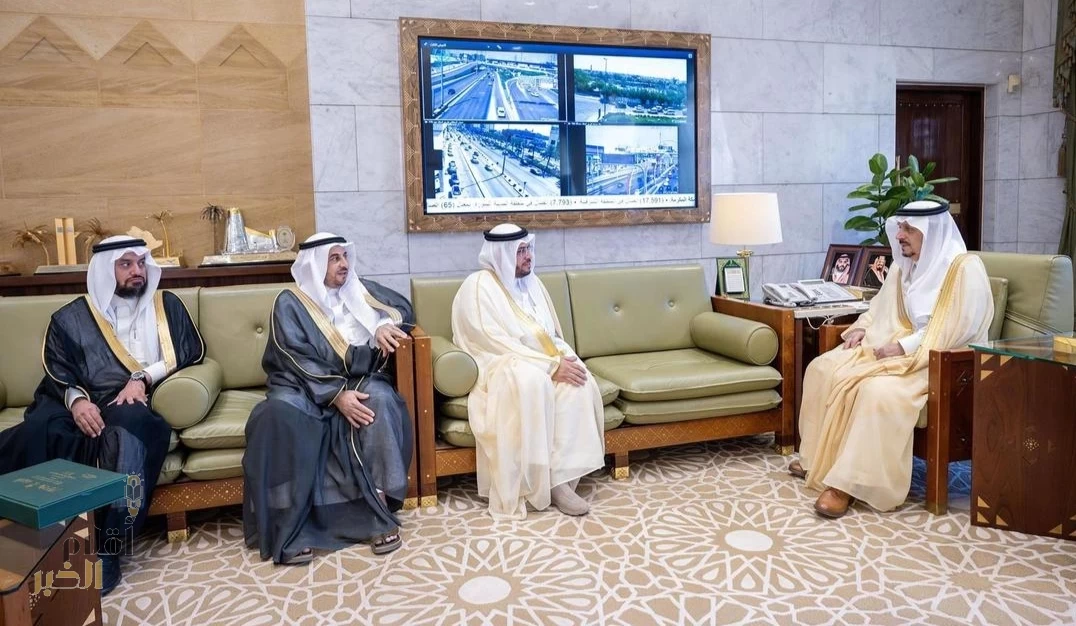 أمير منطقة الرياض يطَّلع على التقرير النهائي لمهرجان الحِرفة السعودي الخليجي بمحافظة الزلفي