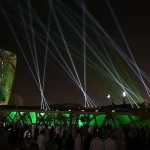 أكثر من 1000 طائرة درون تضيء سماء الظهران في افتتاح موسم الخبر