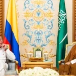 سمو ولي العهد يلتقي رئيس جمهورية كولومبيا