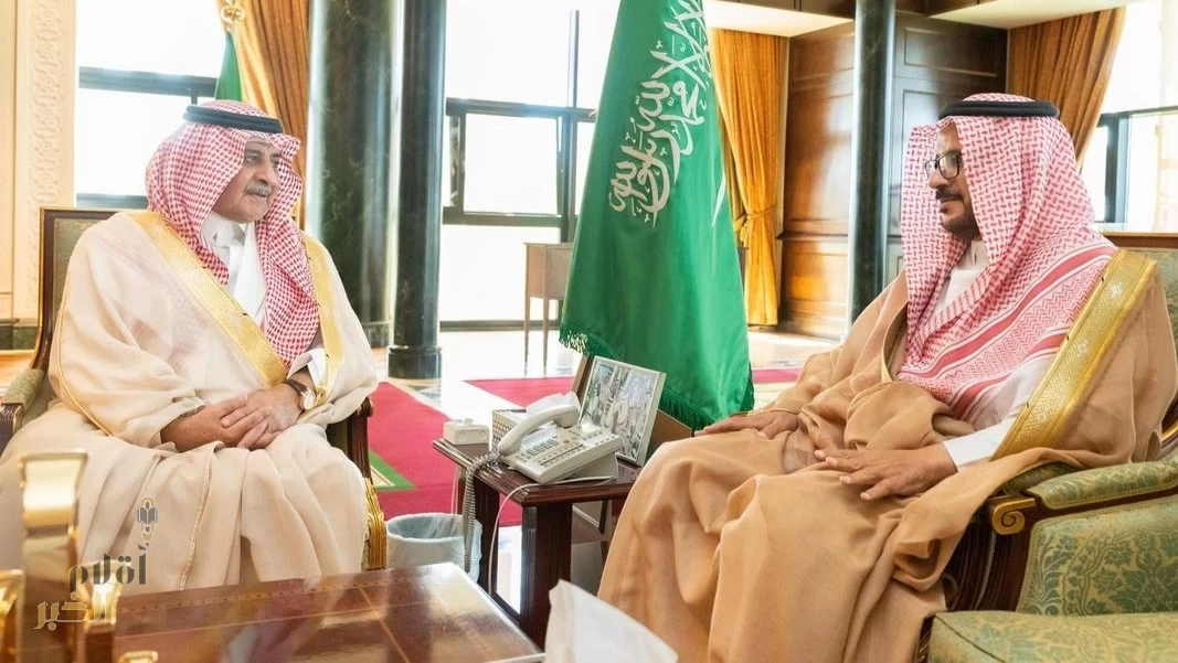 أمير تبوك يستقبل عضو مجلس الشورى الدكتور عطية العطوي