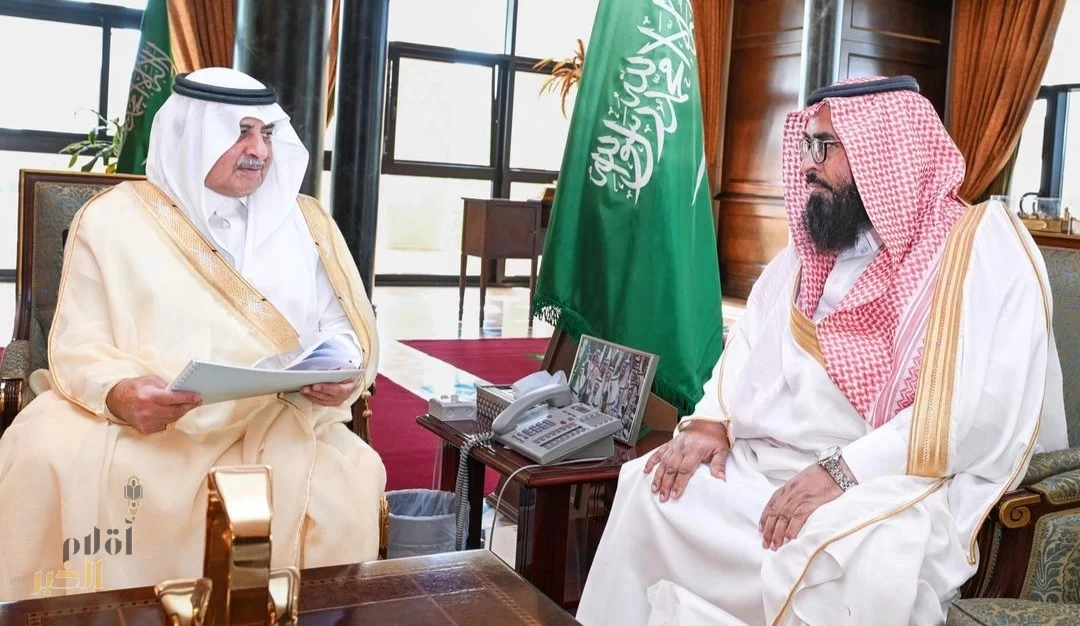 أمير تبوك يطلع على تقرير عن أعمال شركة المياه الوطنية بالمنطقة