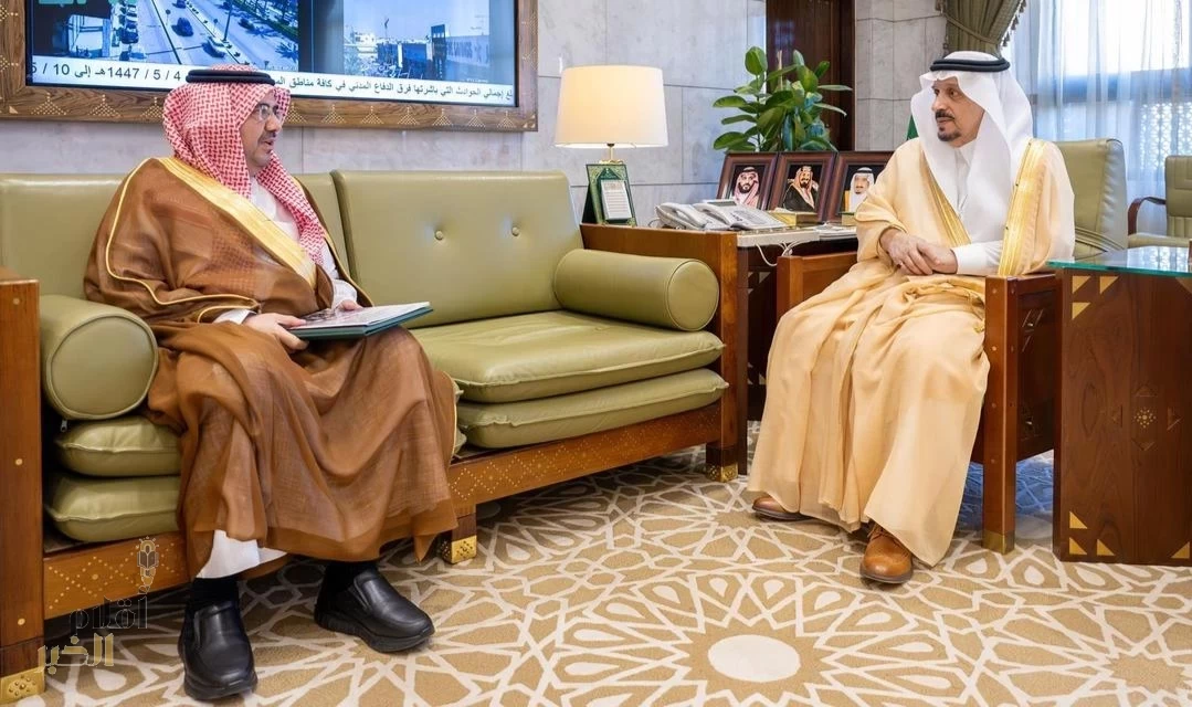 أمير منطقة الرياض يستقبل محافظ مرات