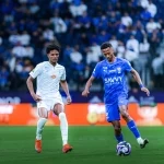 بعشرة لاعبين.. الهلال يحسم لقاء الفتح بثنائية 