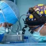 "التخصصي" ينجح في زراعة أصغر جهاز منظم لضربات القلب لمولودة تزن 2 كجم