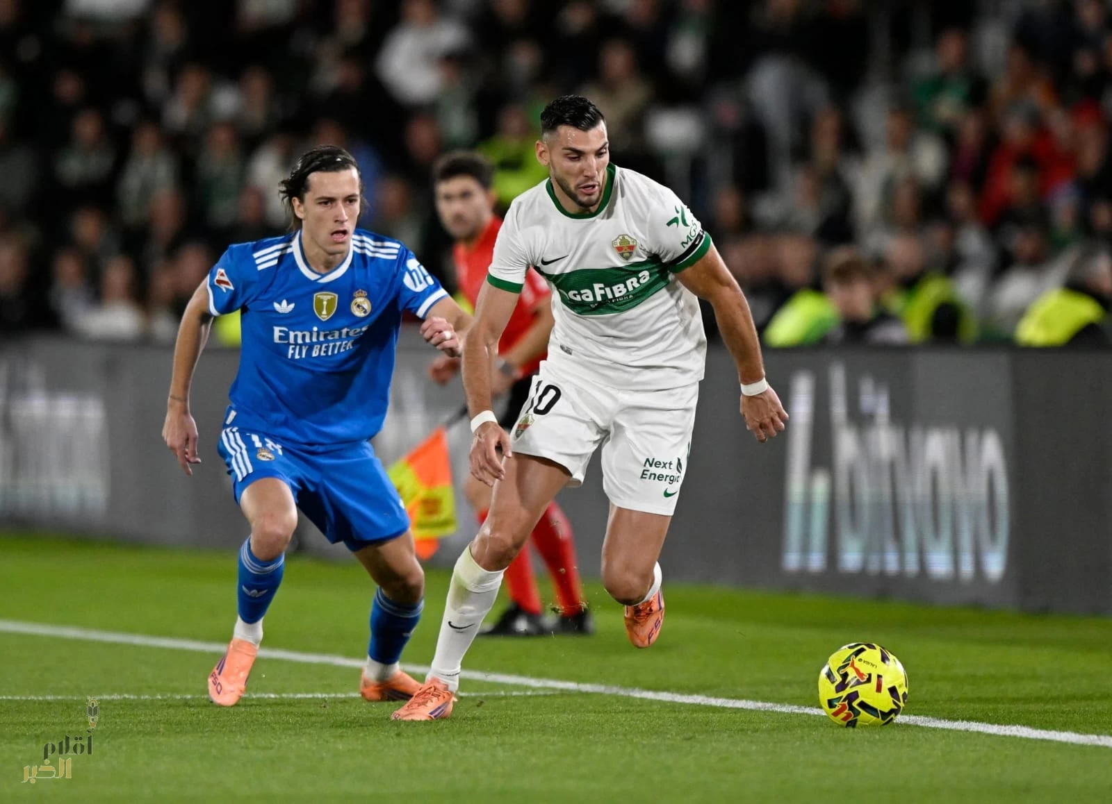 إلتشي يفرض التعادل على الريال ويقرب برشلونة من الصدارة 