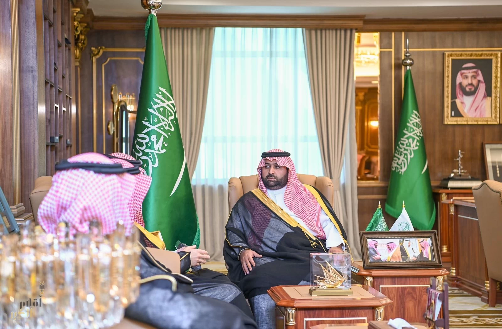 أمير منطقة جازان يستقبل أمين صندوق الشهداء