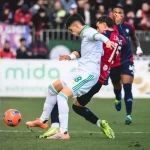 كالياري ينتصر على روما ويربك حساباته في سباق الصدارة