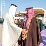 سمو أمير دولة قطر يغادر الرياض وفي مقدمة مودعيه سمو ولي العهد