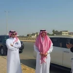 محافظ صامطة يتفقد حي الجرادية ويلتقي بالأهالي